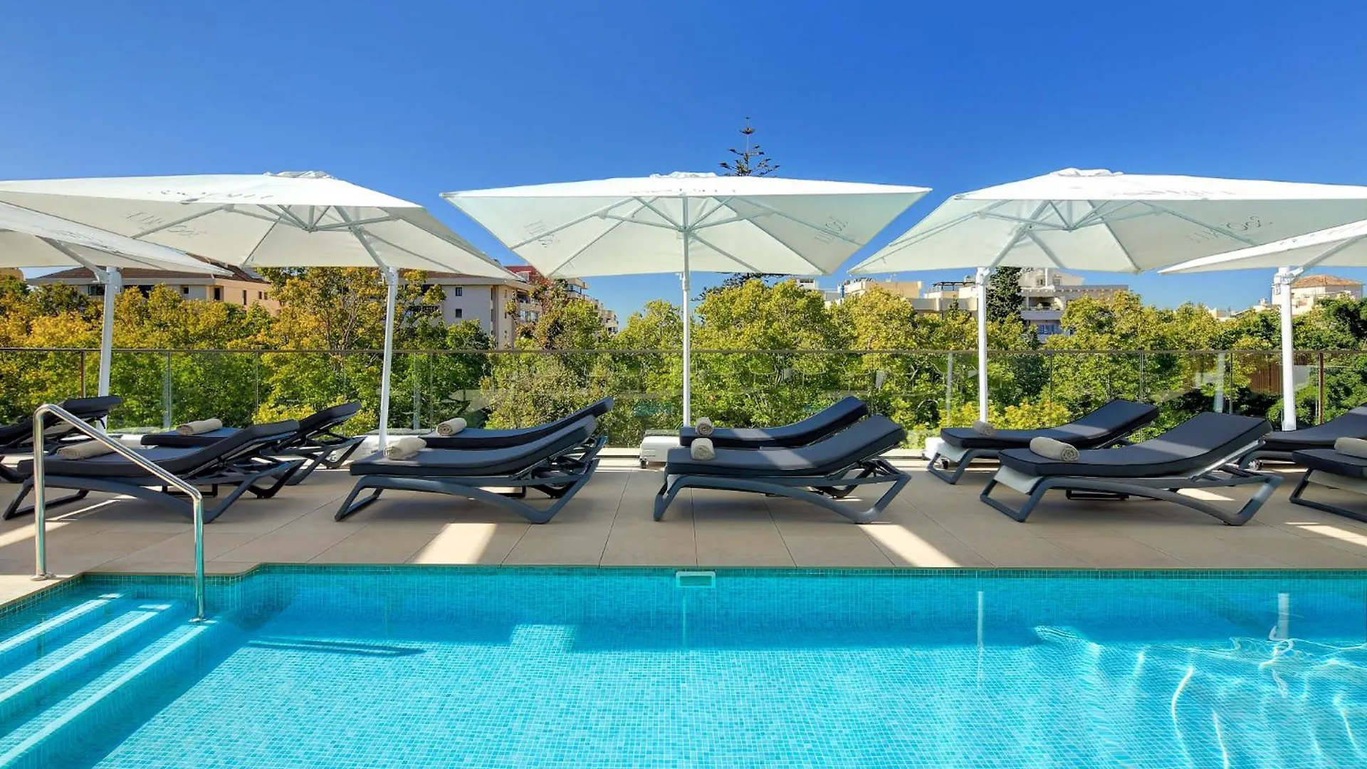 4 Hoteles de 4 Estrellas que Debes Conocer cerca del Obispado de Málaga