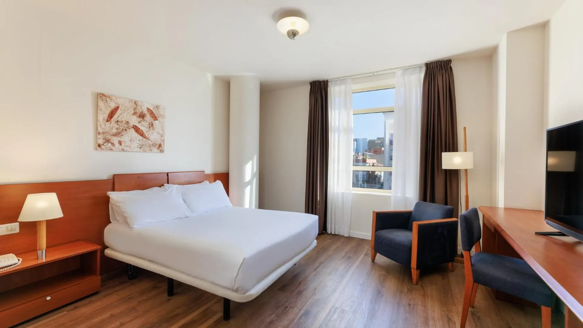 4 Hoteles 3 Estrellas Próximos a Sant Martí Cerdanyola