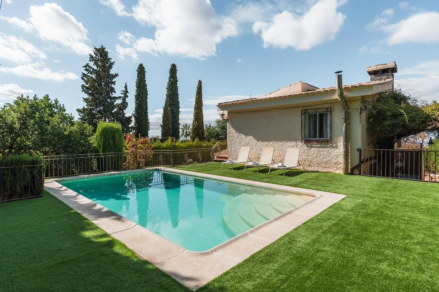 5 Villas en Sierra Nevada que Destacan por Espacio y Entorno