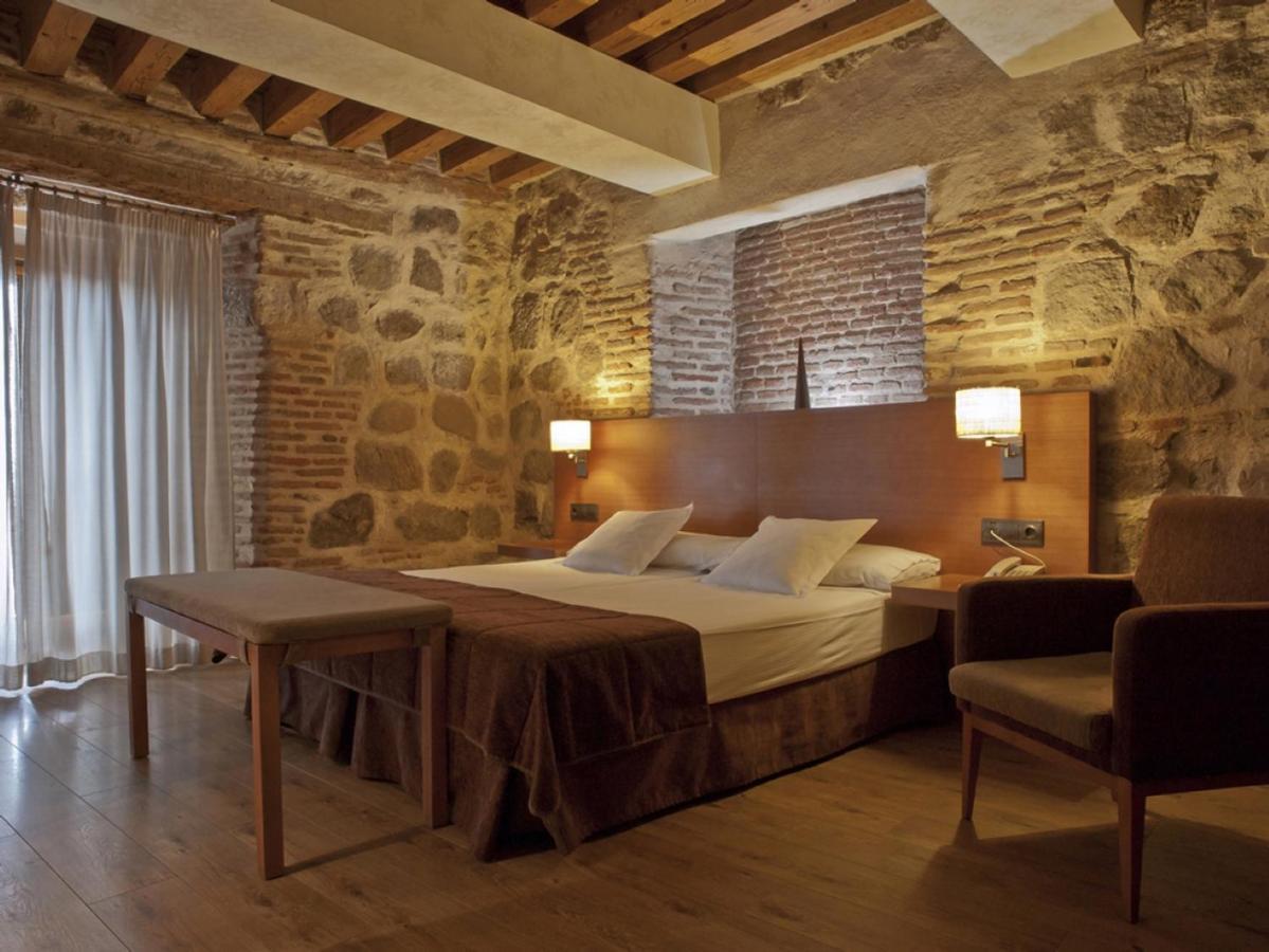 3 Hoteles Céntricos Cerca del Monasterio de Santo Tomás en Ávila